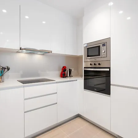 Diagonal Mar Monthly 2br Pools Parking *