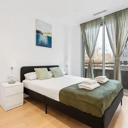 Diagonal Mar Monthly 2br Pools Parking * バルセロナ