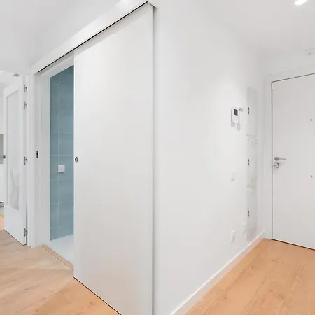 Diagonal Mar Monthly 2br Pools Parking *