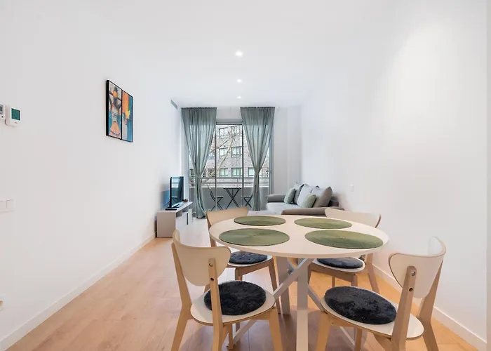 Diagonal Mar Monthly 2br Pools Parking *