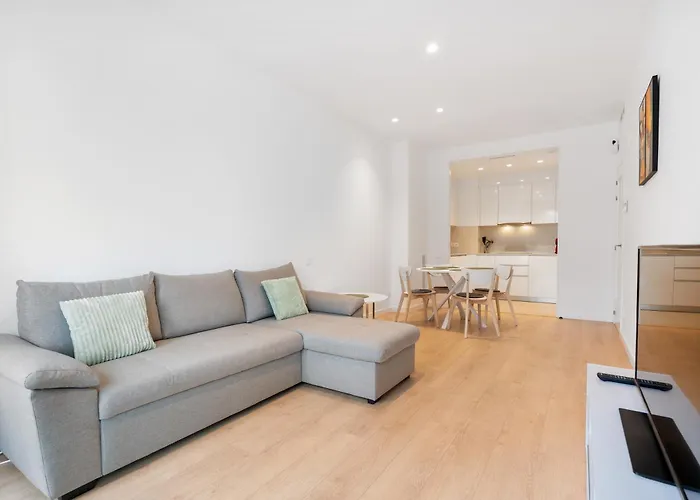 Diagonal Mar Monthly 2br Pools Parking